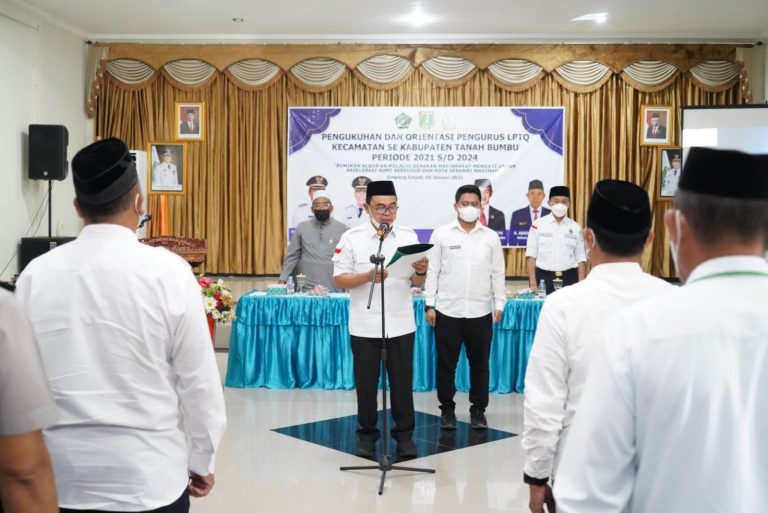 Bupati Zairullah Azhar Kukuhkan Pengurus LPTQ Kecamatan se-Tanah Bumbu Periode 2021 – 2024