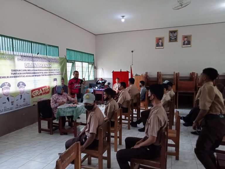 Perekaman e-KTP Digelar di SMKS KodecoTanbu.