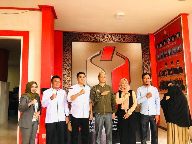 Bawaslu Tanbu Terima Kunjungan Silaturrahmi KPU Kalsel