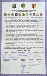 Pakta integritas perguruan pencak silat Tulungagung yang ditandatangani seluruh ketua perguruan pencak silat Tulungagung 