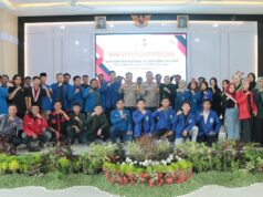 Polres Nganjuk Bareng Mahasiswa Salurkan 300 Bingkisan Bansos, Jelang Ramadhan