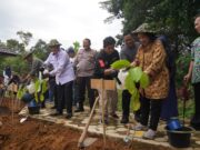 Bupati Andi Rudi Latif Ajak Sekolah Wujudkan Berbudaya dan Berwawasan Lingkungan