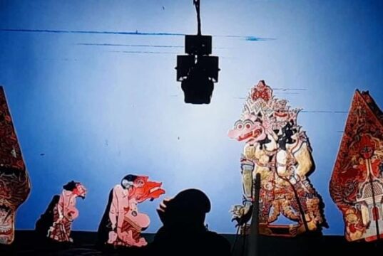 Pagelaran Wayang Kulit dalam Rangka Hari Jadi Kecamatan Barat