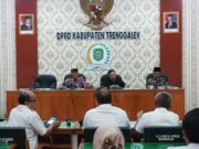 Komisi I DPRD Trenggalek Gelar Rapat Dengar Pendapat Terkait Dugaan Korupsi Sekdes Sidomulyo dalam Program KUR Tanam Porang