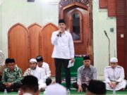 Bupati Tanbu Buka Bersama Masyarakat Pagatan dalam Safari Ramadhan di Kusan Hilir