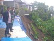 Wakil Ketua DPRD Manggarai Tomas Tahir Gercep Atasi Bencana Longsor di Beamese