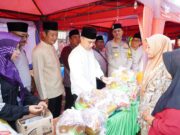 Disperindag Bersama PWI Lamongan Lakukan Ops Pasar Murah, Jelang Idul Fitri