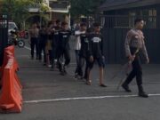 Polres Tanjung Perak Tangkap 11 Anggota Gangster, Hendak Tawuran