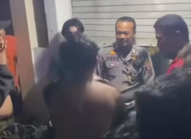 93f1c8b12ea947fa4018dc08f1611994