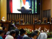Bupati Tanbu Sampaikan Jawaban Atas Pemandangan Umum Fraksi DPRD dua Raperda & RPPLH