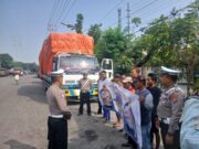 Satlantas Polres Tanjung Perak Sosialisasi ODOL di Jalan Prapat Kurung Surabaya