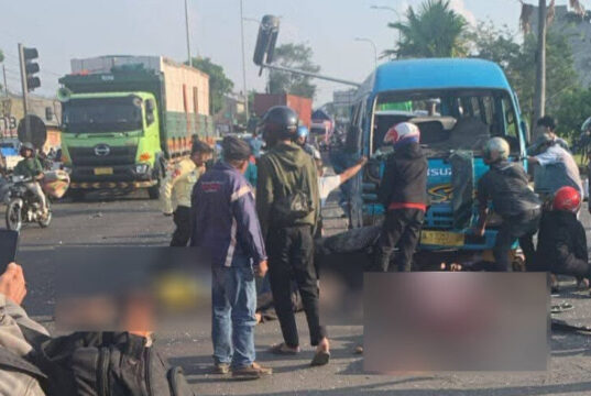 Dirlantas Polda Jatim Gunakan TAA Olah TKP Kecelakaan Beruntun di Pasuruan