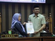 Pemkab Sampaikan RPJMD 2025 – 2029 Pada Rapat Paripurna DPRD Tanah Bumbu