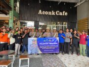 Polantas Sapa Komunitas R 2 & R 4 , Bahas Kamseltibcarlantas Sambil Ngopi Bareng