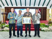 Pemkab Lamongan Terima Penghargaan Manajemen Kenaikan Pangkat Terbaik II