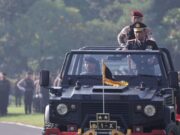 Upacara HUT Bhayangkara – 79, Kapolda Jatim Ajak Jajaran Jaga Nama Baik Institusi