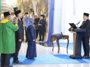 Bupati Andi Rudi Latif Lantik Yulian Herawati Sebagai Sekda Tanah Bumbu