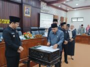DPRD Trenggalek Sahkan Perubahan APBD 2025, Infrastruktur Jadi Prioritas Penandatanganan nota kesepakatan APBD Perubahan