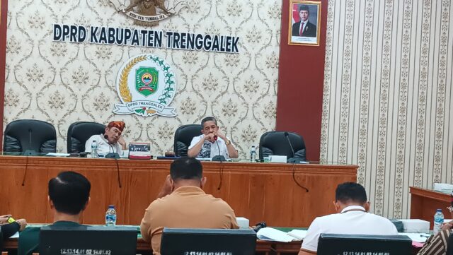 Suasana rapat kerja Komisi IV DPRD Trenggalek