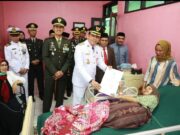 Bupati Andi Rudi Latif Kunjungi dan Gratiskan pasien melahirkan Di RSUD.pada 17 Agustus