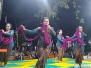 Pagelaran Wayang Kulit Dan Tari Gambyong Tradisi Adat Istiadat Bersih Desa Sumberejo