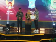 Trenggalek Raih Dua Penghargaan Bergengsi di FESyar Jawa 2025 Penghargaan ini diserahkan langsung oleh Gubernur Jawa Timur, Khofifah Indar Parawansa, kepada Wakil Bupati Trenggalek, Syah Mohamad Natanegara