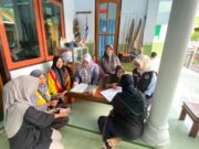 Dosen UNISBA Blitar Latih Pengelola Bank Sampah Menulis Laporan Keuangan Sederhana