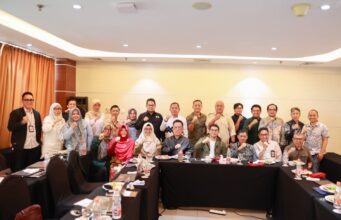 Bupati Andi Rudi Latif Dorong Penguatan Ekonomi Lokal Berbasis SDM