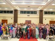Peringati Hari Ibu, GOW dan Dekranasda Lamongan Gelar Lomba Fashion Show