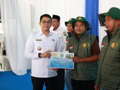 Bupati Andi Rudi Latif Distribusikan Alsintan dan Ikuti Pengumuman Swasembada Pangan secara virtual