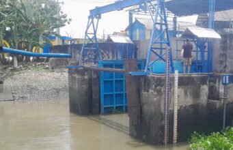 Pintu Air Kuro Dibuka, Masyarakat Lega, Pemkab Lamongan Terus Lakukan Upaya Terpadu Percepat Surutnya Banjir Bengawan Jero