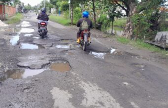 Ruas Jalan Poros Glagah, Dinoyo & Karangbinangun Rusak Parah, Warga Desak Adanya Perbaikan