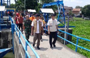 Banjir Belum Surut, BNPB Tambah Pompa Besar Atasi Banjir Lamongan