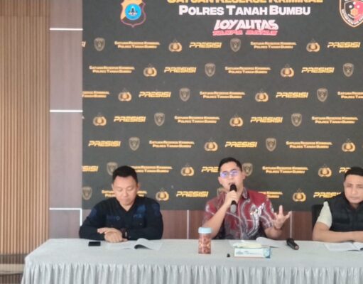 Polres Tanah Bumbu Gelar Press Release : ungkap Pembunuhan Sadis di Jalan pelabuhan SBT Desa Gunung Besar.Kecamatan Simpang Empat.