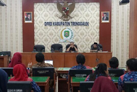 Izin Apotek Tersendat Sistem OSS, IAI Trenggalek Mengadu ke DPRD