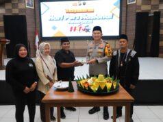 Ramadan Penuh Kebersamaan, Kapolres Magetan Bagi Takjil dan Buka Bersama Insan Media