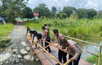 Polres Tanah Bumbu Dukung Pembangunan Jembatan di Kelurahan Tungkaran Pangeran Kecamatan Simpang Empat