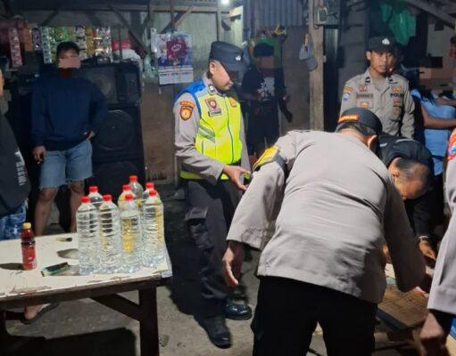 Polsek Tikung Polres Lamongan, Amankan Miras di Warung Desa Tambakrigadung