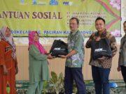 PT PAL Indonesia Peduli, Bagikan Ratusan Paket Sembako Untuk Masyarakat Pesisir Lamongan