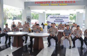 Polres Tanah Bumbu Ikuti Zoom Gerakan Pangan Murah POLRI–BULOG dan Gelar Pasar Murah untuk Masyarakat.