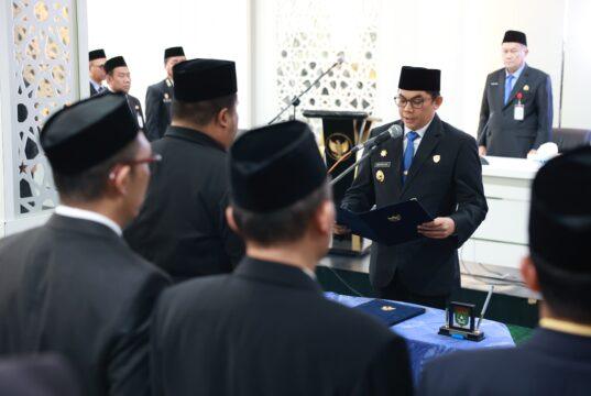 Bupati Tanah Bumbu Andi Rudi Latif Lantik 23 Pejabat, Dorong Kinerja Birokrasi dan Pelayanan Publik