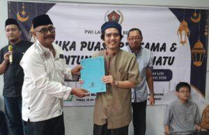 Moment Berbuka Puasa Bersama Anak Yatim Piatu, PWI Lamongan Salurkan Santunan Hasil Kolela