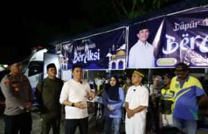 Bupati Andi Rudi Latif Sahur On The Road Sambil Salurkan Bantuan dan Pantau Pemudik