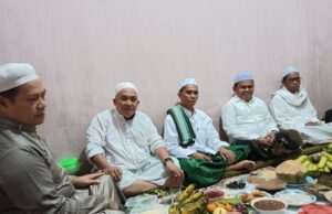 Wakil Ketua 1 DPRD Tanah Bumbu Berbaur Bersama Ribuan Jamaah Hadiri Haul ke-220 Syekh Muhammad Arsyad Al-Banjari.