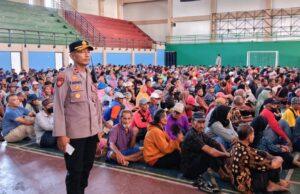 Polres Tulungagung Amankan Pembagian Zakat Mal Kacunk Motor di GOR Lembu Peteng