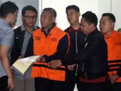 Bukti Pemerasan Bupati Tulungagung: 4 Sepatu LV dan Uang Rp335,5 Juta