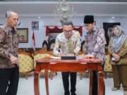 Pemkab Trenggalek dan PT SMI Teken Pembiayaan Rp70 Miliar untuk Jalan, Pariwisata, dan Perkotaan