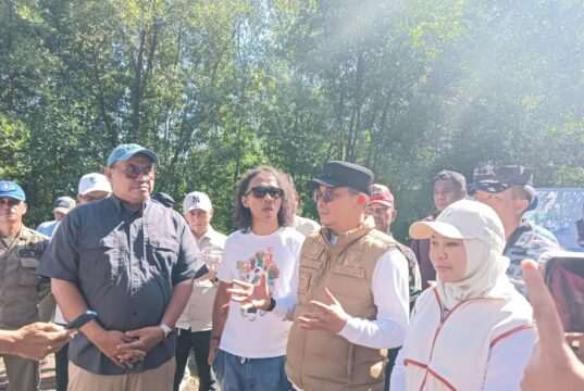 Bupati Tanah Bumbu Pimpin Penanaman 6.600 Mangrove, dikawasan Muara Pagatan ,Perkuat Benteng Pesisir dan Dorong Ekonomi Hijau