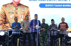 Pesona Budaya Mappanre Ritasi’e Resmi Dibuka, Dorong Pariwisata dan Ekonomi Kreatif Tanah Bumbu