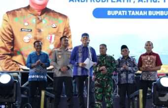 Pesona Budaya Mappanre Ritasi’e Resmi Dibuka, Dorong Pariwisata dan Ekonomi Kreatif Tanah Bumbu